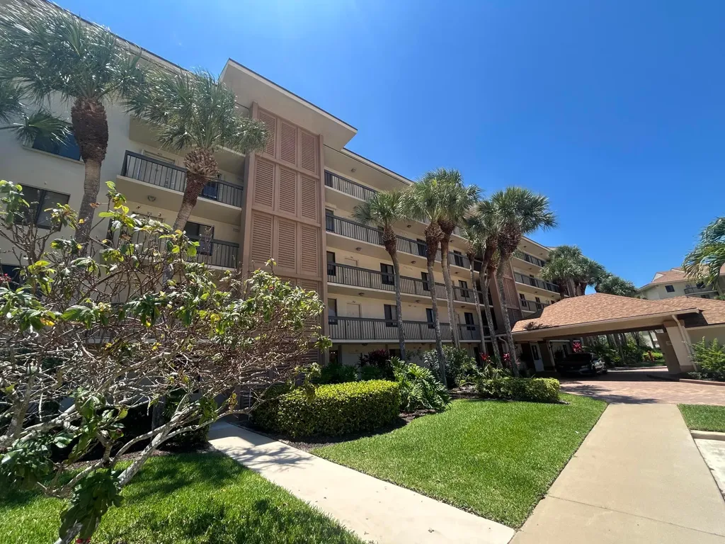 1901 Marina Isle Way Jupiter FL 33477