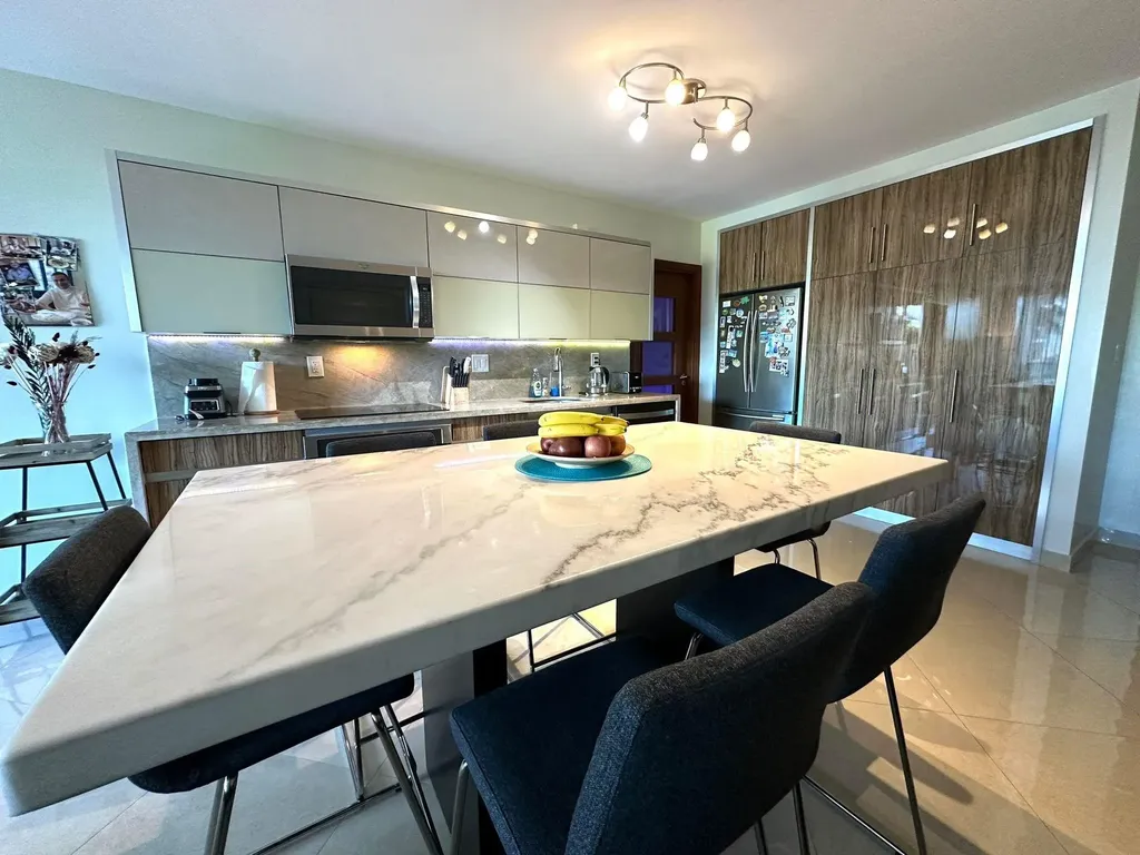 4001 S Ocean Drive Hollywood FL 33019
