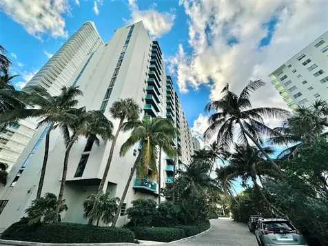 4001 S Ocean Drive Hollywood FL 33019