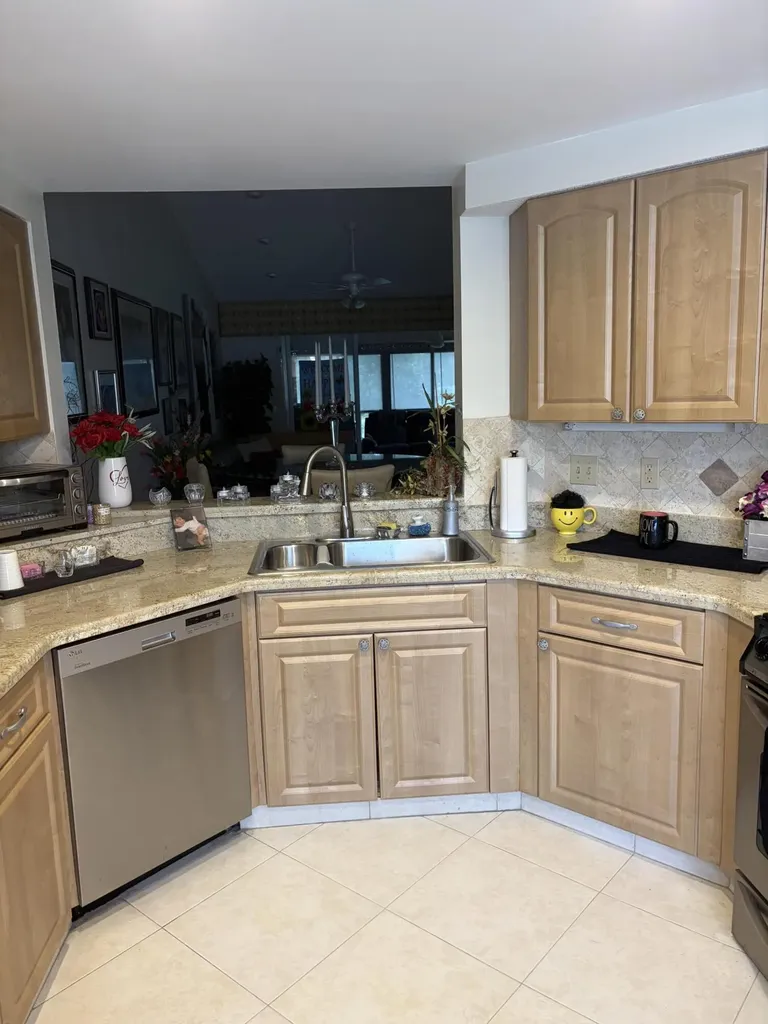 7254 Clunie Place Delray Beach FL 33446