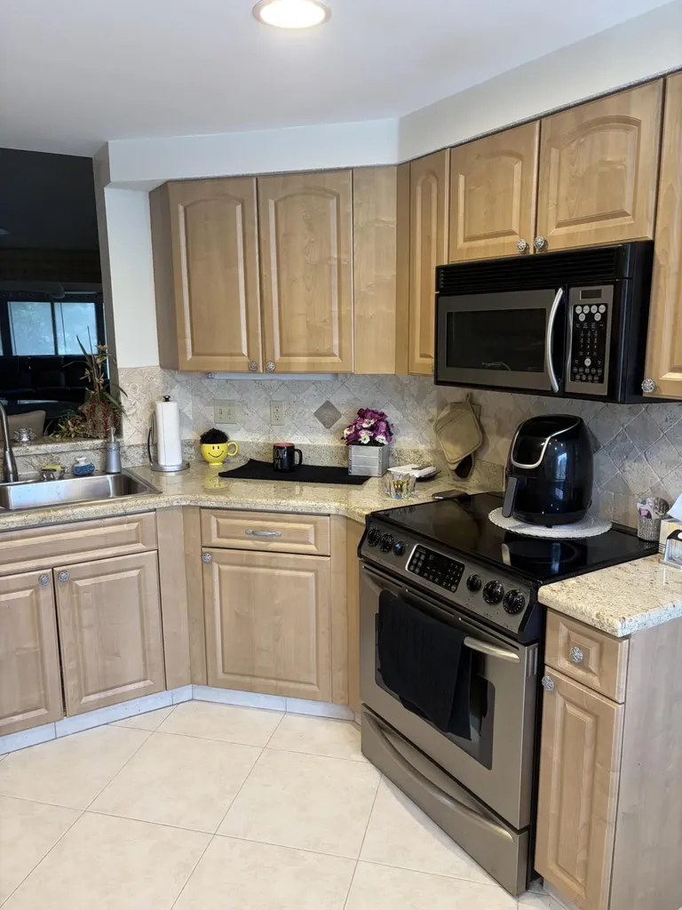 7254 Clunie Place Delray Beach FL 33446