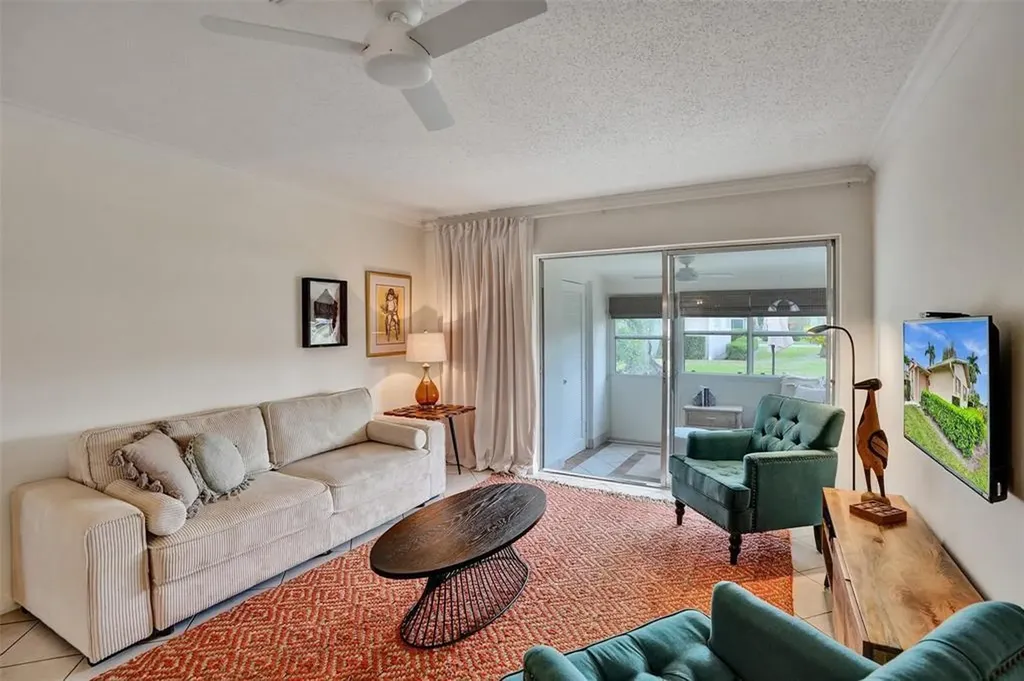 2592 E Dudley Drive Drive E West Palm Beach FL 33415