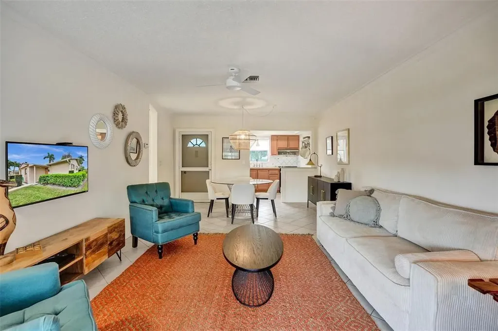 2592 E Dudley Drive Drive E West Palm Beach FL 33415