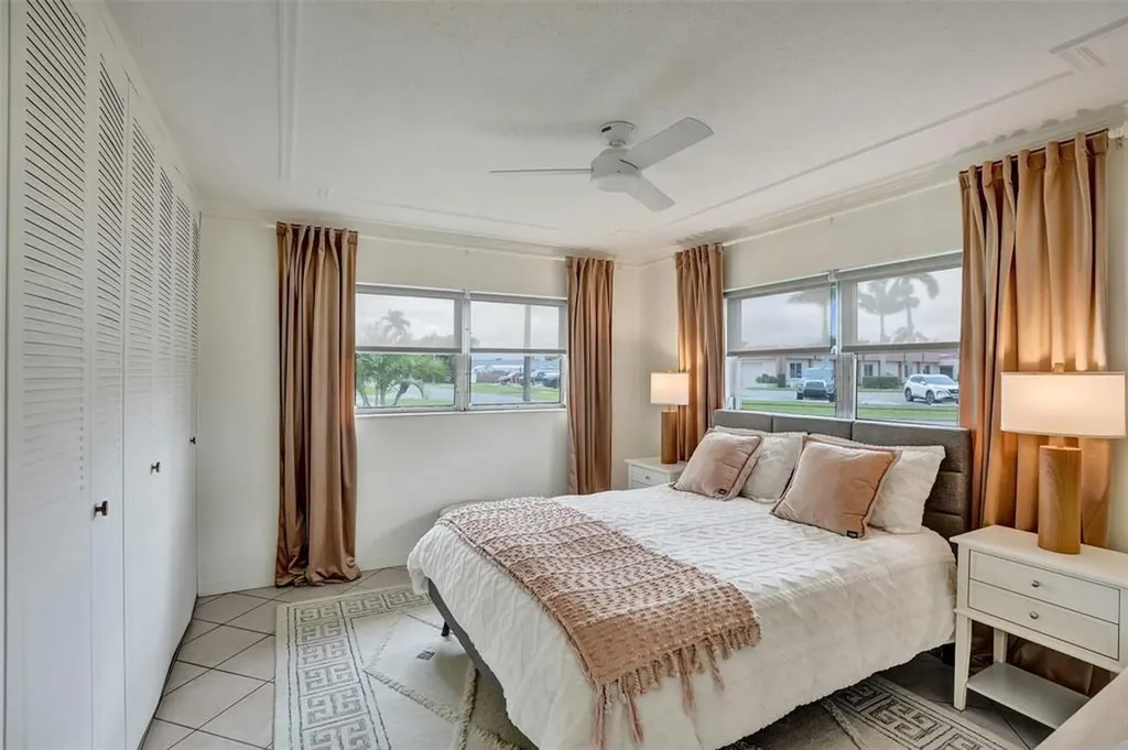 2592 E Dudley Drive Drive E West Palm Beach FL 33415