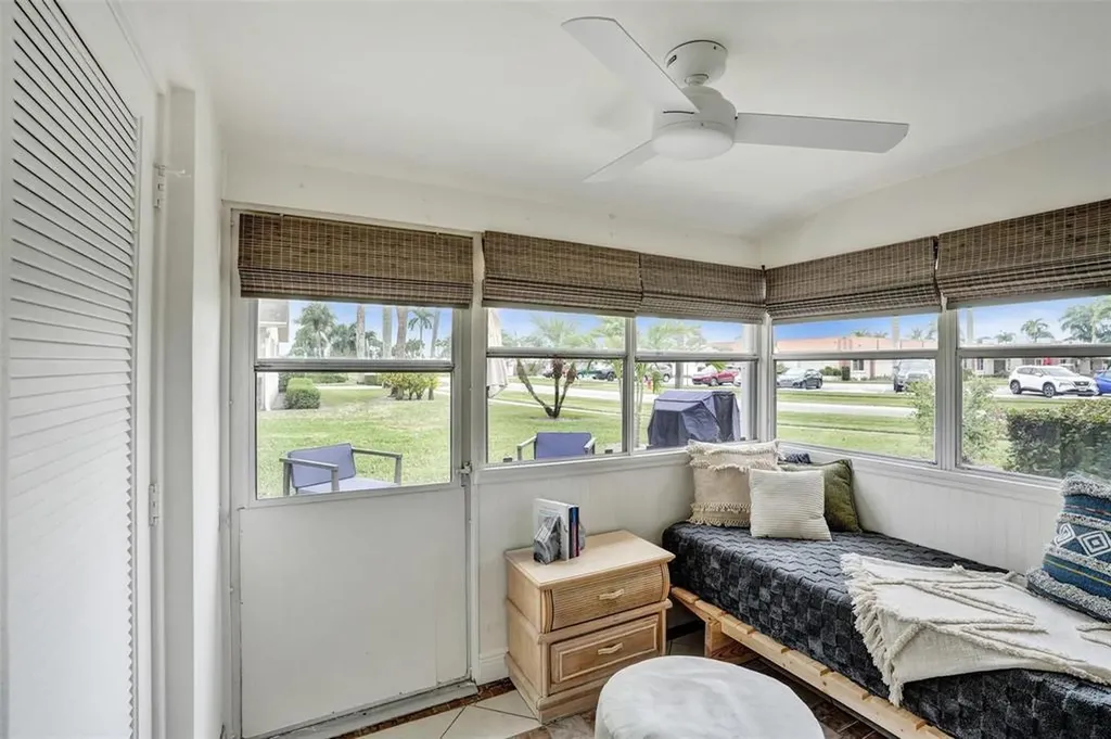 2592 E Dudley Drive Drive E West Palm Beach FL 33415