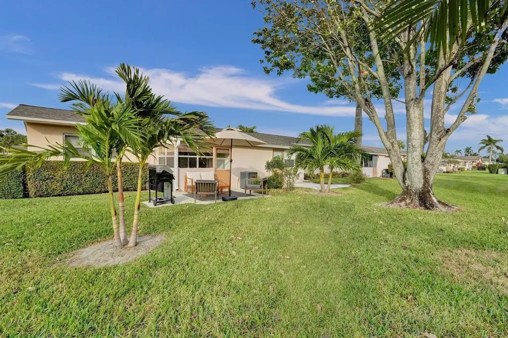 2592 E Dudley Drive Drive E West Palm Beach FL 33415