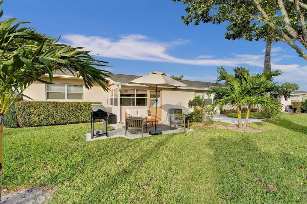 2592 E Dudley Drive Drive E West Palm Beach FL 33415