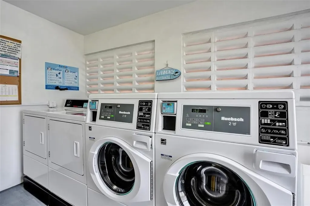 2592 E Dudley Drive Drive E West Palm Beach FL 33415