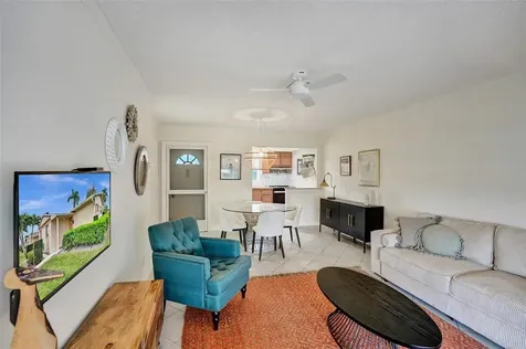 2592 E Dudley Drive Drive E West Palm Beach FL 33415