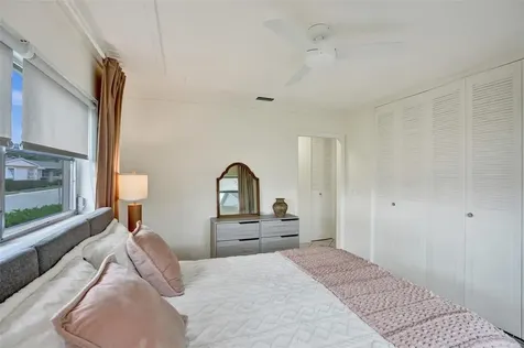 2592 E Dudley Drive Drive E West Palm Beach FL 33415