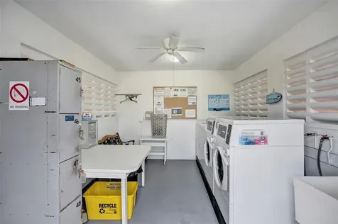 2592 E Dudley Drive Drive E West Palm Beach FL 33415