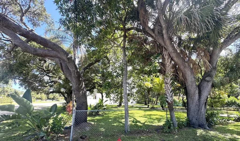 2518 Ranch House Road West Palm Beach FL 33406