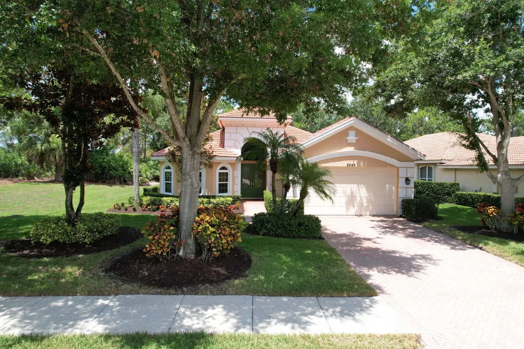 8949 Champions Way Port St Lucie FL 34986