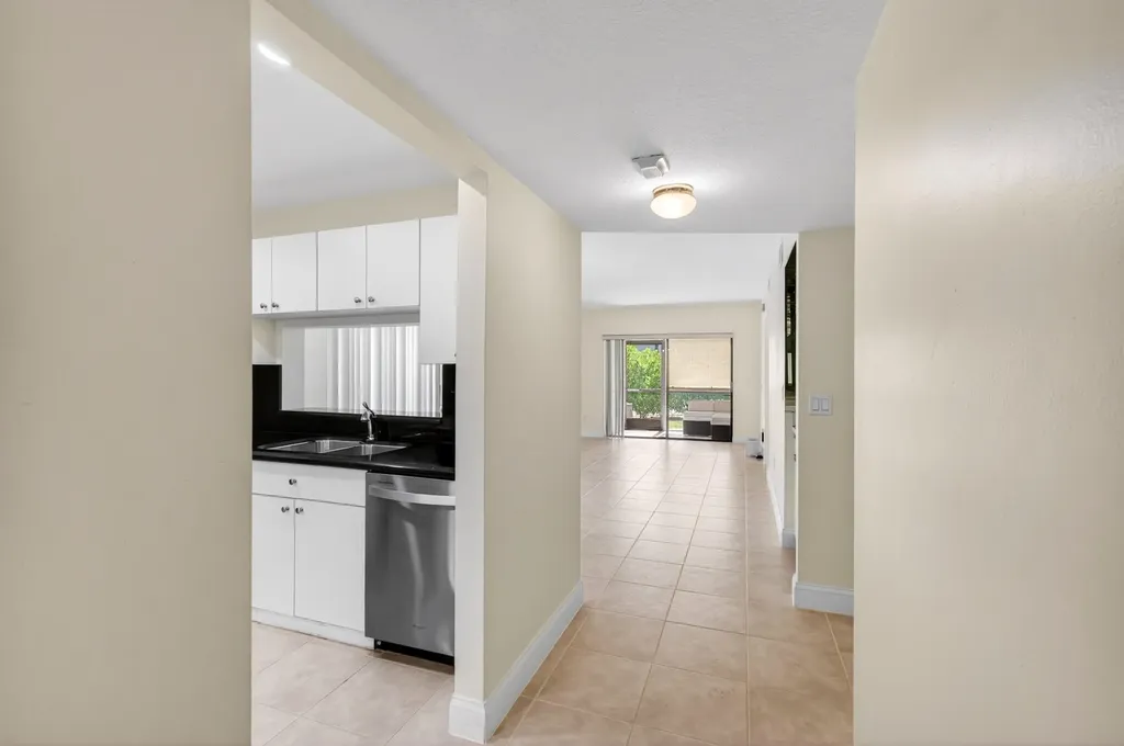 351 Club Circle Boca Raton FL 33487