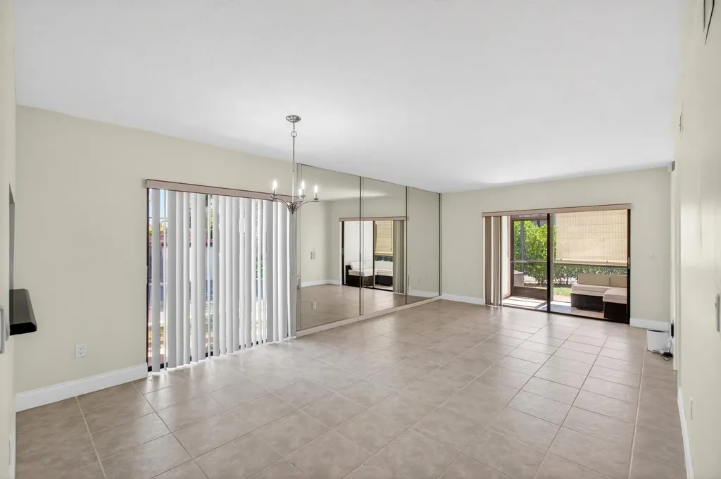 351 Club Circle Boca Raton FL 33487