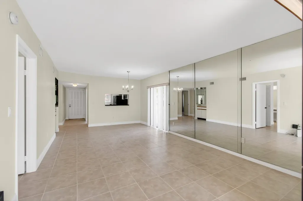 351 Club Circle Boca Raton FL 33487