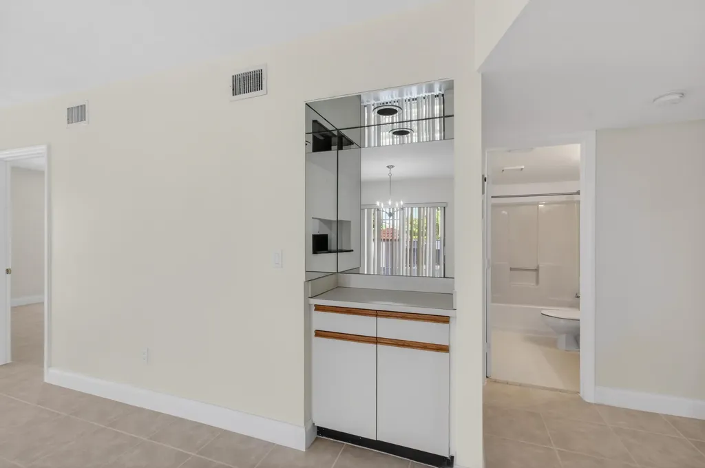 351 Club Circle Boca Raton FL 33487