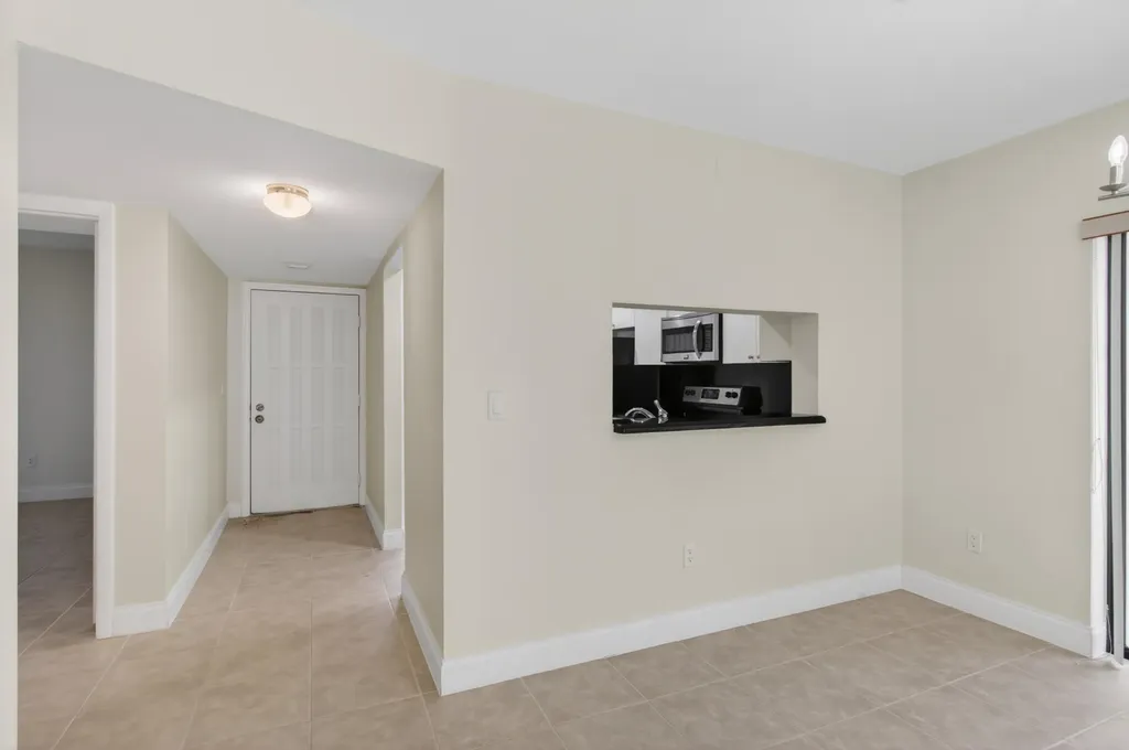 351 Club Circle Boca Raton FL 33487