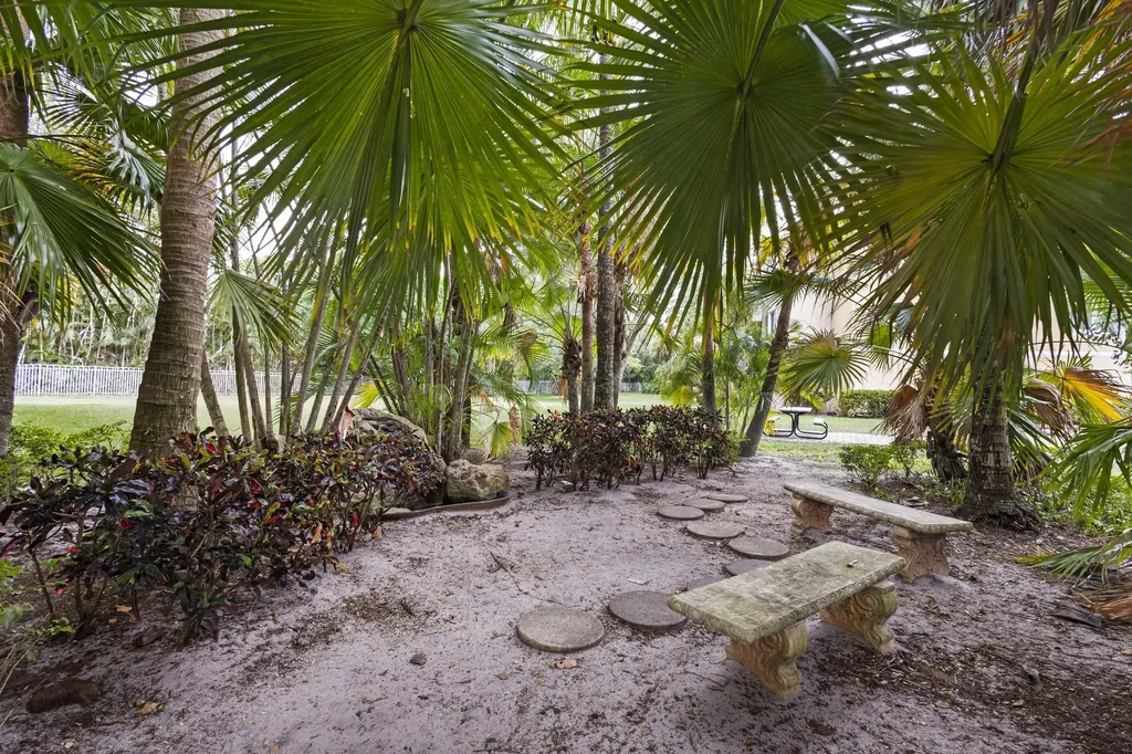 6450 Emerald Dunes Drive West Palm Beach FL 33411