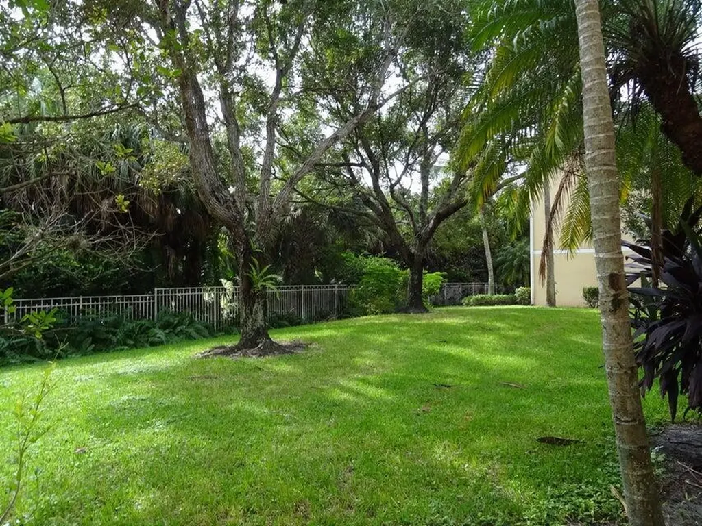 6450 Emerald Dunes Drive West Palm Beach FL 33411