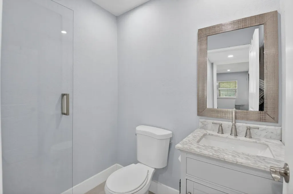 321 Saxony Trail Delray Beach FL 33446