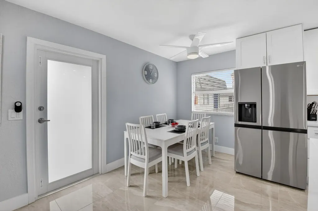 321 Saxony Trail Delray Beach FL 33446