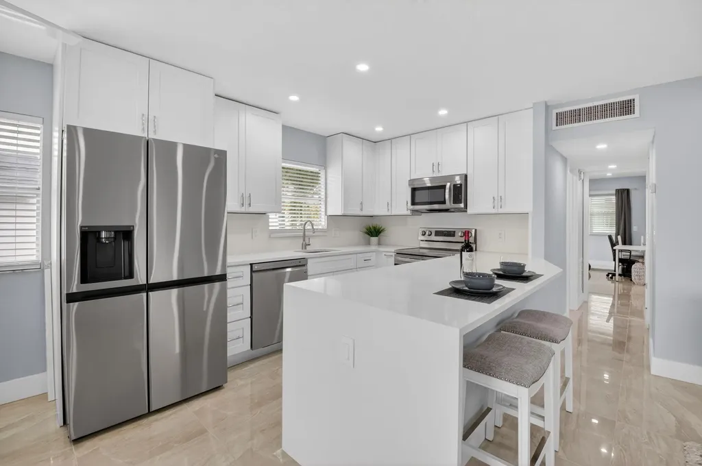 321 Saxony Trail Delray Beach FL 33446