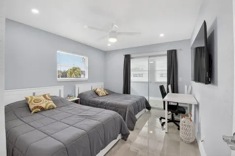 321 Saxony Trail Delray Beach FL 33446