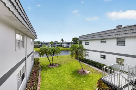 321 Saxony Trail Delray Beach FL 33446