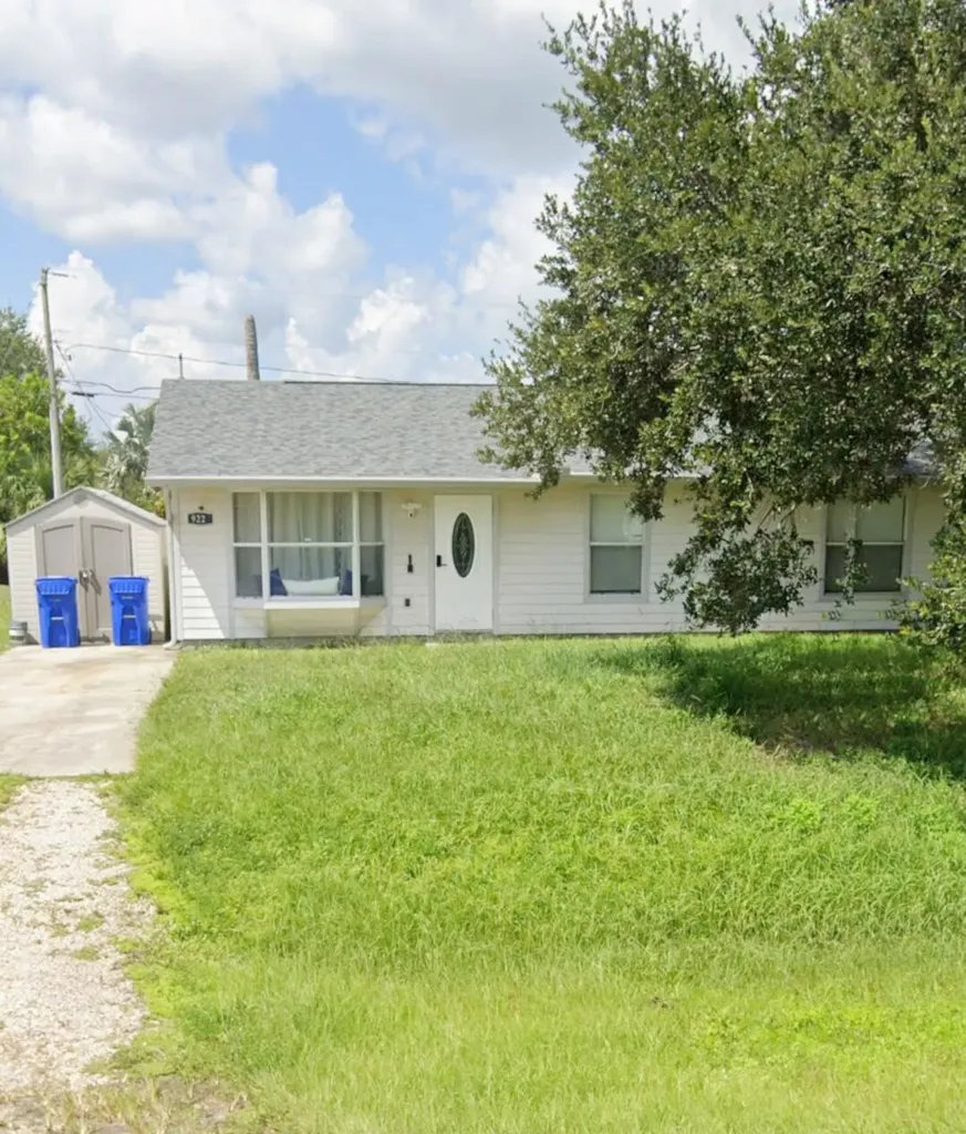 9225 101st Avenue Vero Beach FL 32967