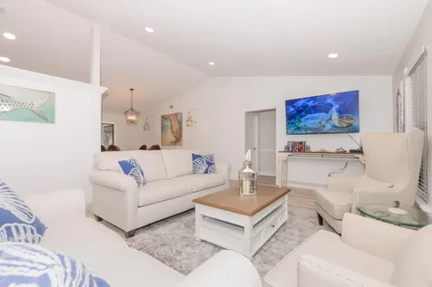 2411 NE Pinecrest Lakes Boulevard Jensen Beach FL 34957