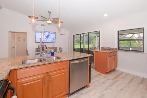 2411 NE Pinecrest Lakes Boulevard Jensen Beach FL 34957