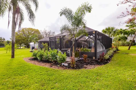 2411 NE Pinecrest Lakes Boulevard Jensen Beach FL 34957