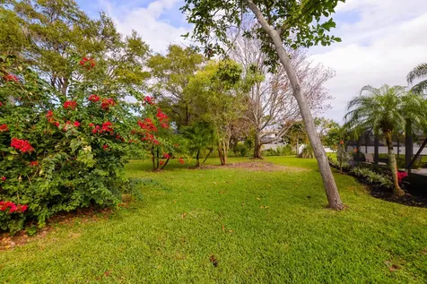 2411 NE Pinecrest Lakes Boulevard Jensen Beach FL 34957