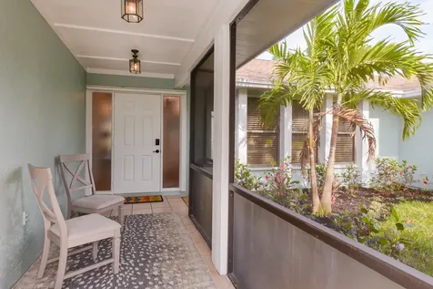 2411 NE Pinecrest Lakes Boulevard Jensen Beach FL 34957