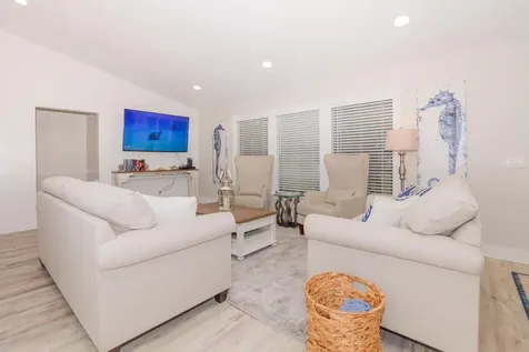 2411 NE Pinecrest Lakes Boulevard Jensen Beach FL 34957