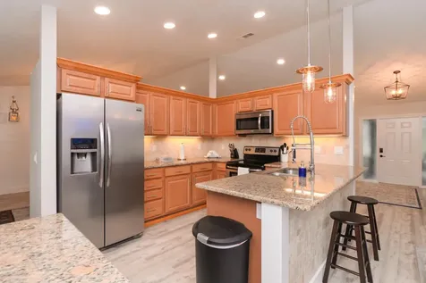 2411 NE Pinecrest Lakes Boulevard Jensen Beach FL 34957