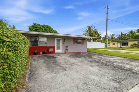 6871 SW 16th Court North Lauderdale FL 33068