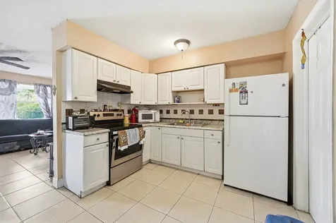 6871 SW 16th Court North Lauderdale FL 33068