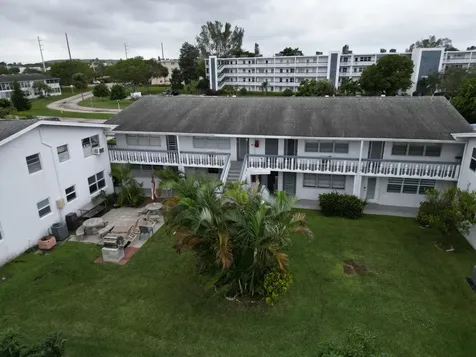 270 Farnham L Deerfield Beach FL 33442