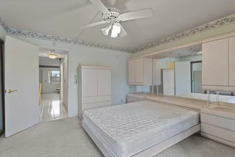 270 Farnham L Deerfield Beach FL 33442