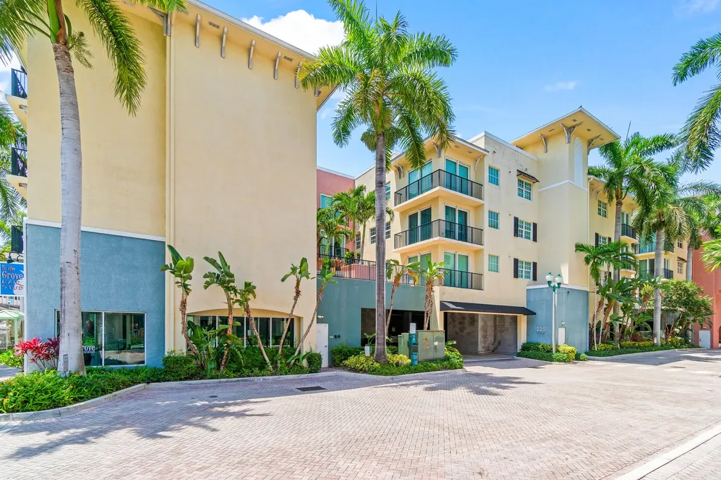 225 NE 1st Street Delray Beach FL 33444
