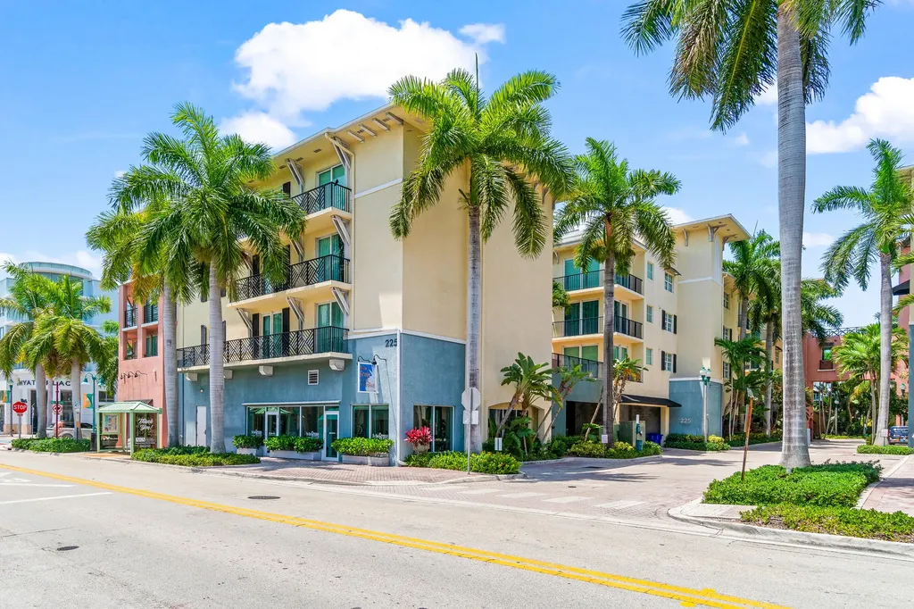 225 NE 1st Street Delray Beach FL 33444
