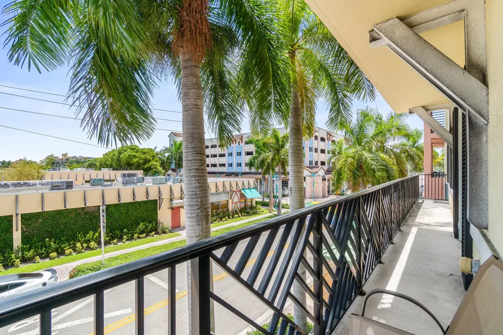 225 NE 1st Street Delray Beach FL 33444