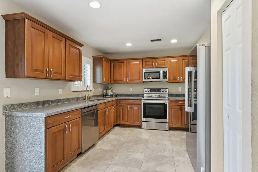 2020 SW Newport Isle Boulevard Port St Lucie FL 34953