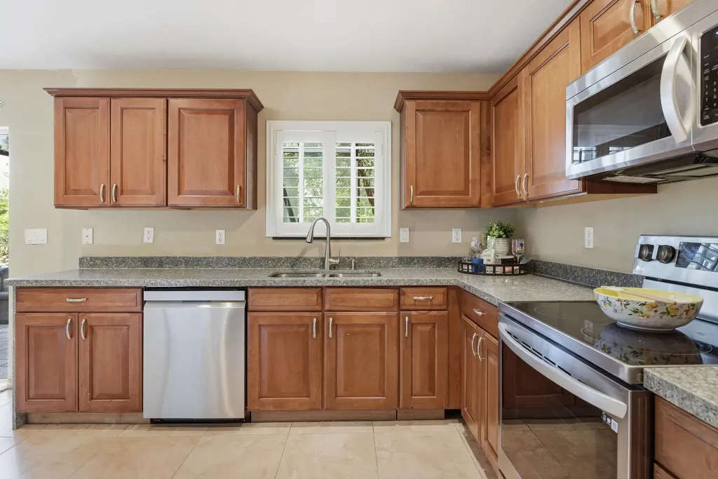 2020 SW Newport Isle Boulevard Port St Lucie FL 34953