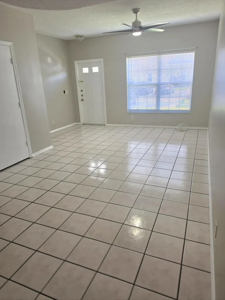 51 Whitehead Circle Weston FL 33326