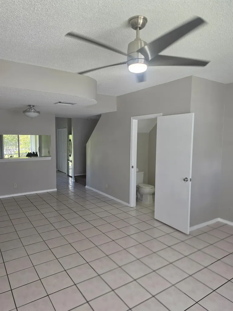 51 Whitehead Circle Weston FL 33326