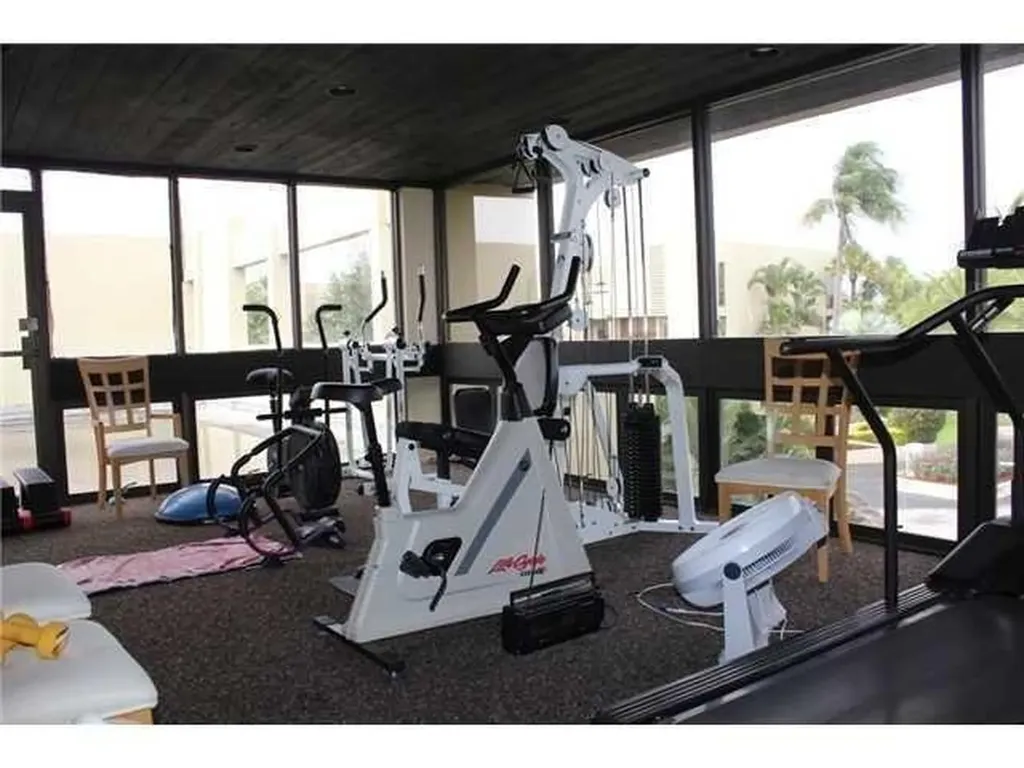 1100 SE 5th Court Pompano Beach FL 33060