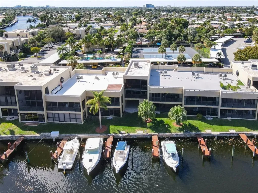1100 SE 5th Court Pompano Beach FL 33060